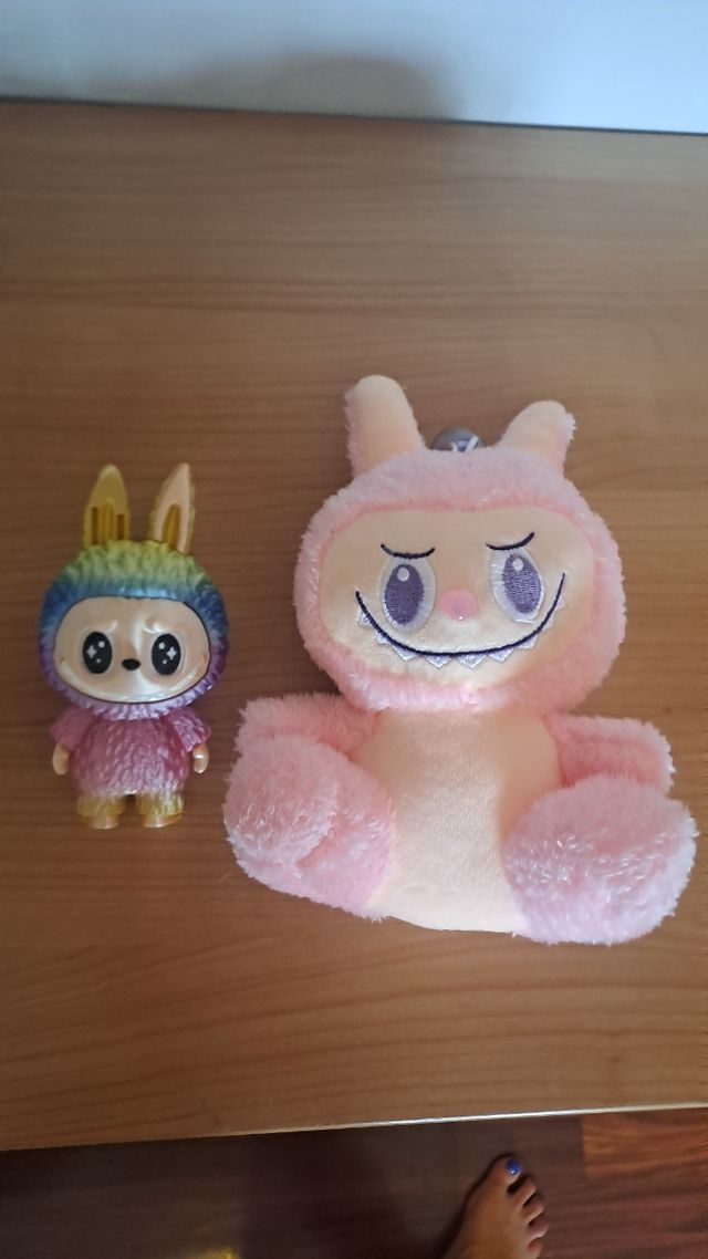 Peluche rosa Labubu