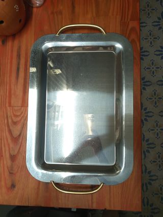 Bandeja de acero inoxidable con asas