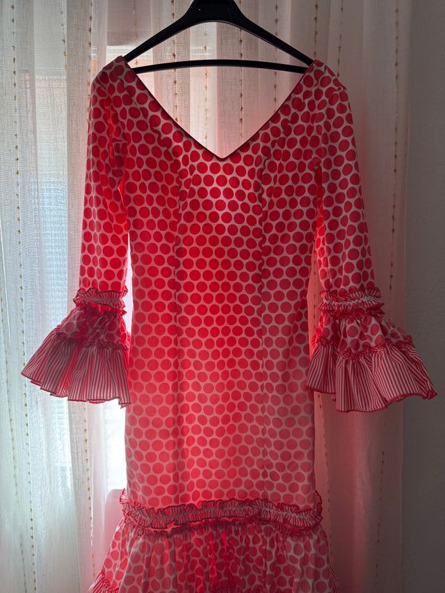 Vestido Flamenca coral y Blanco