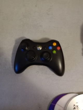  12 giochi xbox 360 + Kinect nuova
+ Joystick 