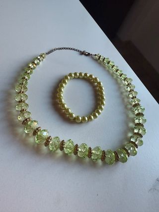 Set collana e bracciale verde chiaro