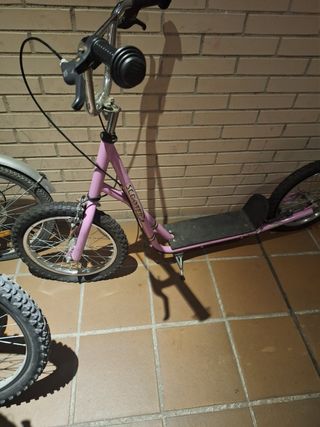 Patinete rosa para niña