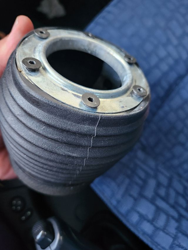 Adaptador Piña Volante Momo L 8014