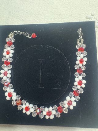 Braccialetto perline vetro fiore rosso bianco