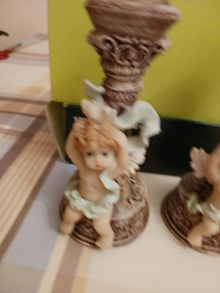 Pareja de Candelabros Angelotes