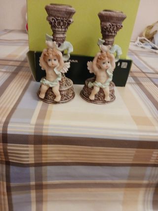 Pareja de Candelabros Angelotes
