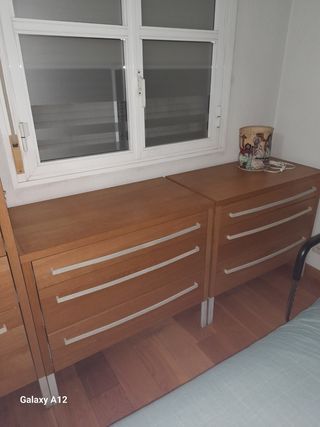 Cómoda de madera con 5 cajones