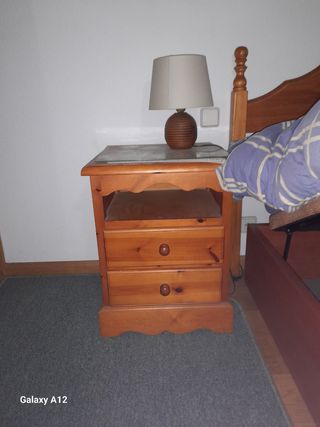 Cómoda de madera con 5 cajones