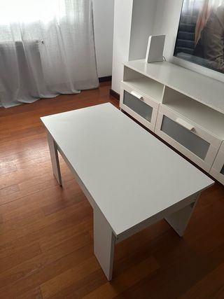Sofá Cheslong Cama + Mesa Centro