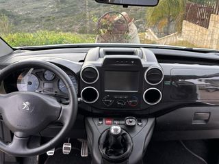 Peugeot Partner  2016
