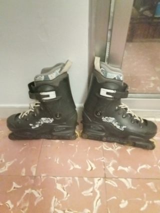 Patines agresivos negros