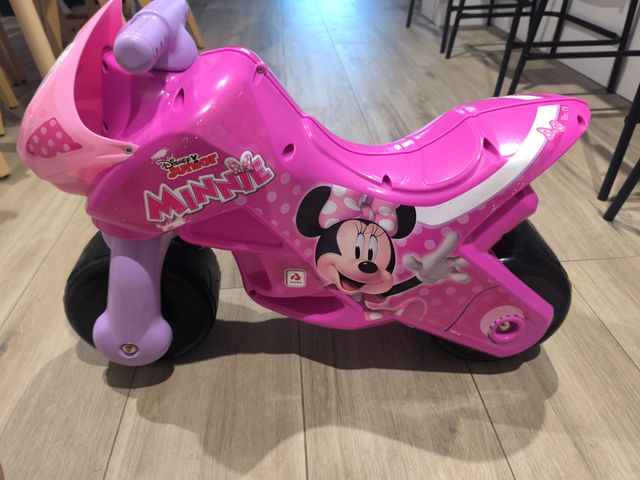 Moto Correpasillos Minnie Mouse