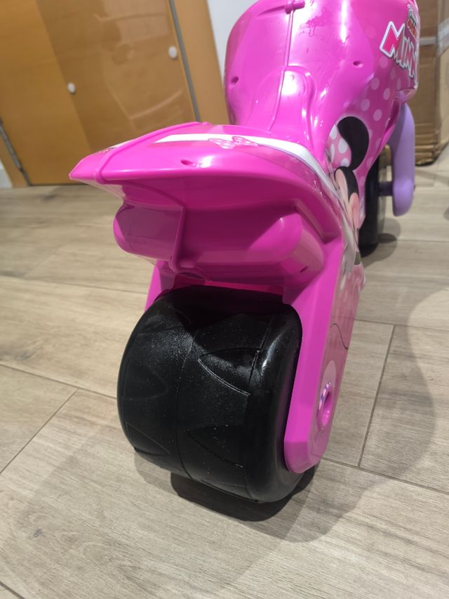 Moto Correpasillos Minnie Mouse