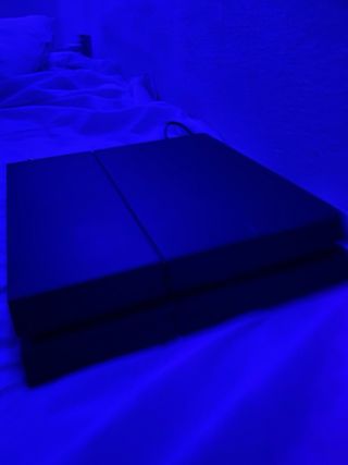 PS4 (PlayStation 4) Nero