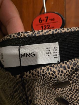 Pantalón efecto piel serpiente talla XS
