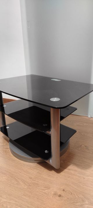 Mesa de cristal y metal