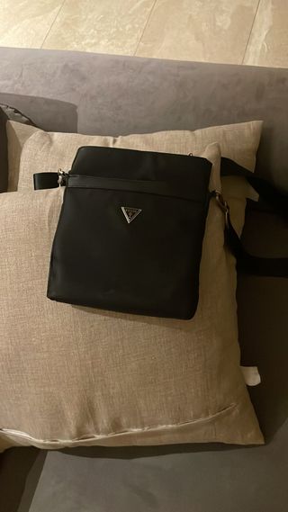 Borsello uomo Guess nero