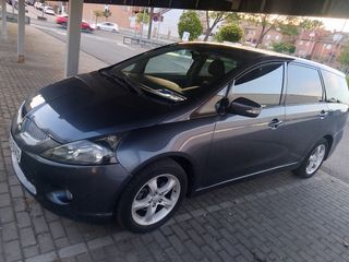Mitsubishi Grandis 2006