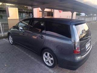 Mitsubishi Grandis 2006