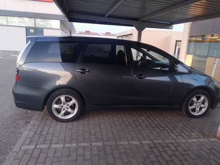 Mitsubishi Grandis 2006