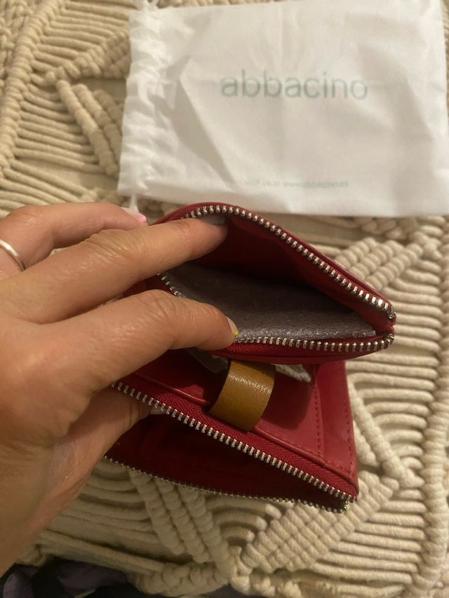 Cartera Abbacino Roja,como nueva 