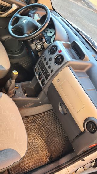 Peugeot Partner 2009