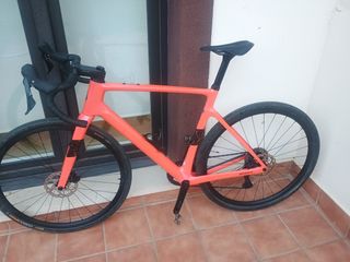 Bicicleta Gravel Scott Addict 40