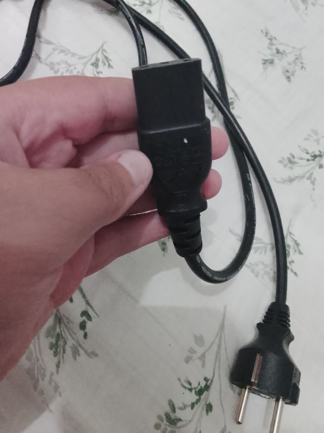 Cable de alimentación negro