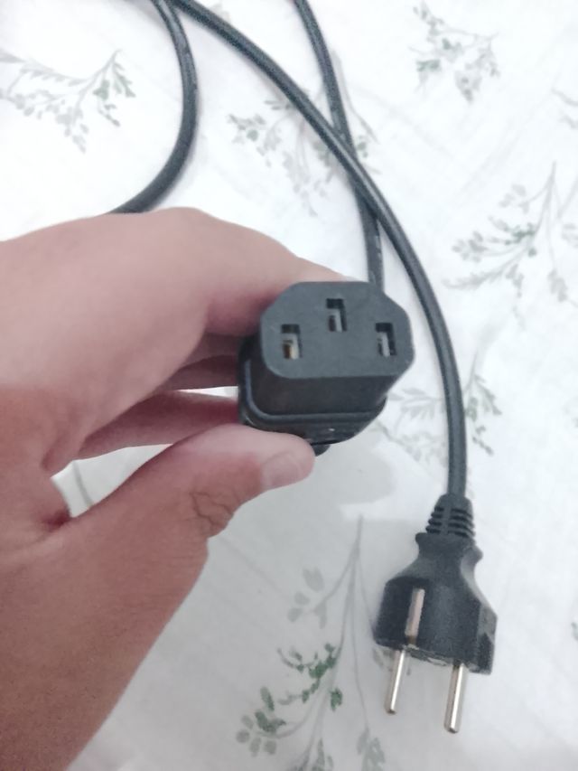 Cable de alimentación negro