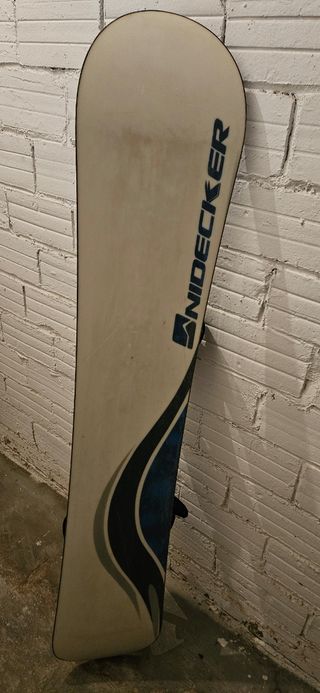 Tabla Snowboard Nidecker con fijaciones Burton