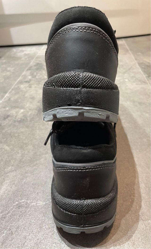 Zapatos de trabajo Robusta negros