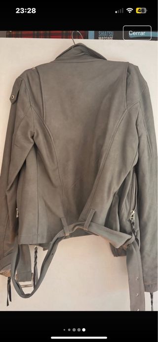 Cazadora gris