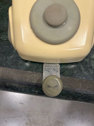 Pedal, accesorio para sillón dental marca Anthos