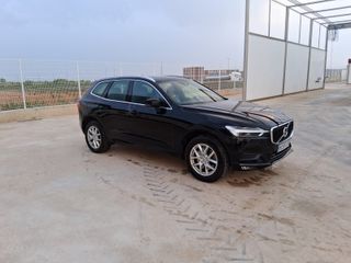 Volvo XC60 2018 4D Momentum