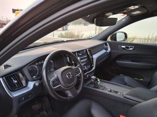 Volvo XC60 2018 4D Momentum