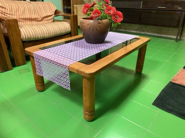 Tavolino anni '90 in legno e vetro