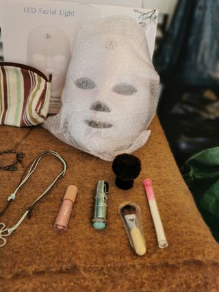 Lote de productos de belleza y cuidado facial