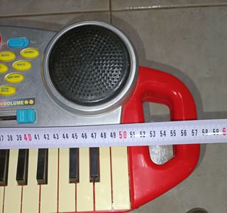 Piano infantil con micrófono y taburete