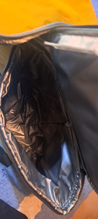 Mochila Nevera Portátil Amarilla