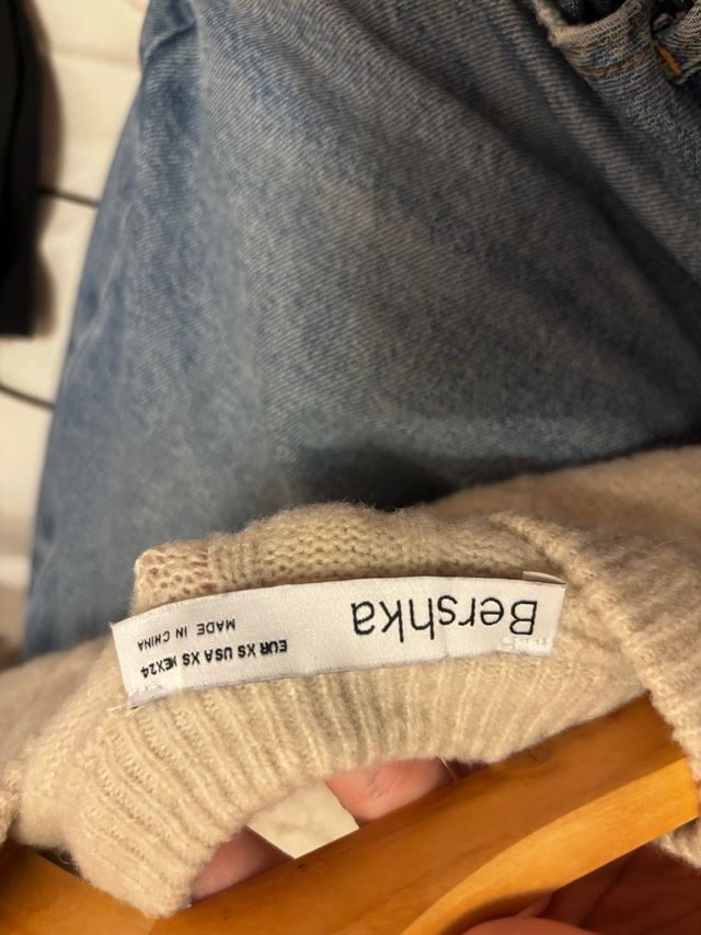 Conjunto 2 Jerséis Bershka beige y blanco