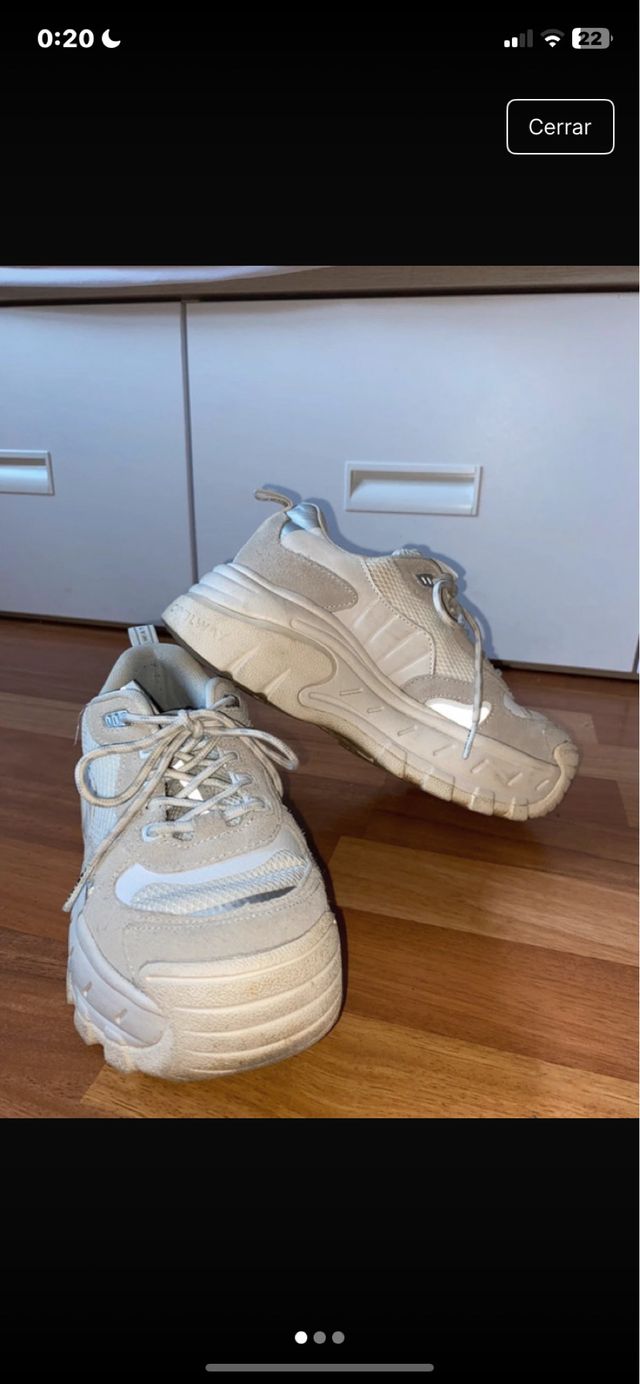 Zapatillas Coolway Beige y Blancas