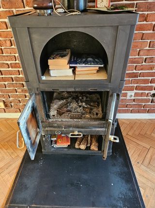 Estufa de leña hierro fundido precio a convenir