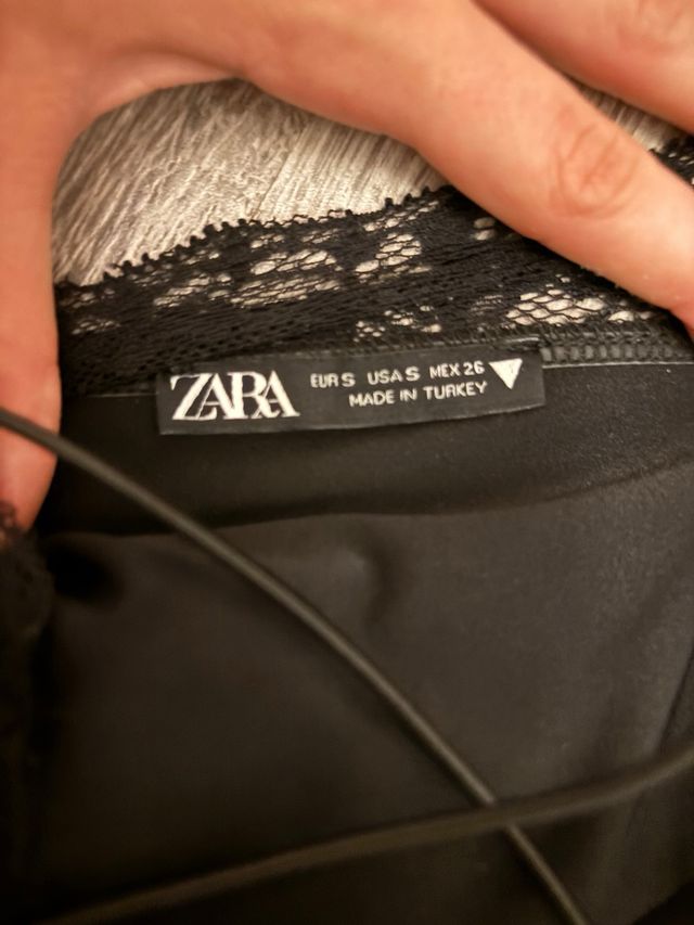 2 bodys Zara leopardo y negro