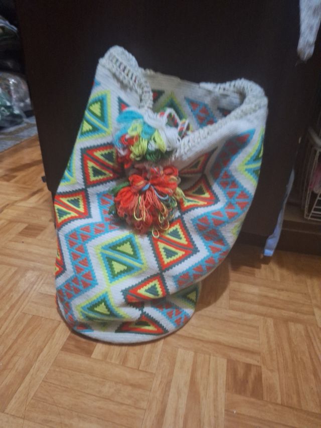 Bolso Wayuu artesanal multicolor