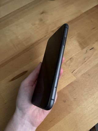 iPhone 11 Buen Estado - Cristal Roto