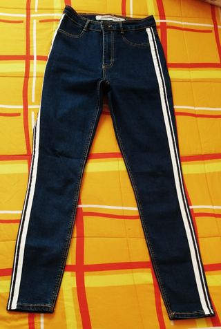 Vaqueros Zara con Raya Lateral