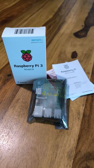 Raspberry Pi 3 Modelo B, regalo CamV1 y SD 8Gb