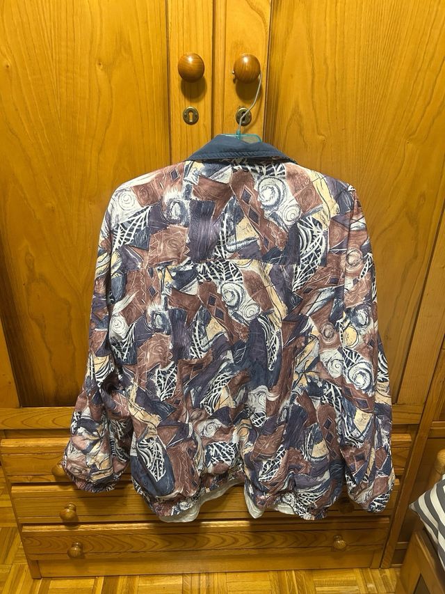 Chaqueta deportiva estampada Talla L