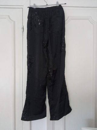 Pantalón negro T.XS con etiqueta