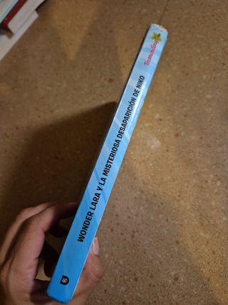 Tremending girls. Wonder Lara y la misteriosa d...